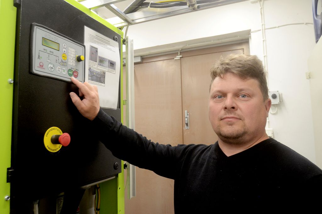 Kurikan vesilaitoksen käyttöinsinöörin Kimmo Rintasen mukaan varavoimakoneita koekäytetään säännöllisesti, näin varmistetaan niiden toimintavalmius häiriötilanteissa. Ensi kesän näitä varavoimakoneita asennetaan 10 Kurikan Vesi Oy:n pumppuasemille.